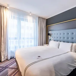 Premier Prager Strasse دريسدن