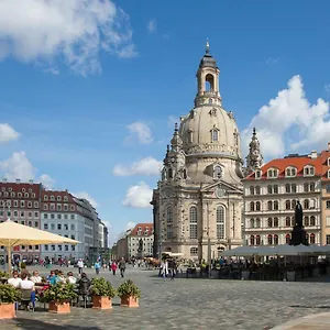 Grosses Im Zentrum Von Dresden, 2 Schlafzimmer, 2 Baeder, Balkon Dresden